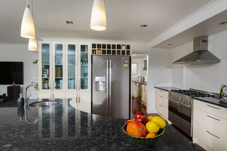 Photo of property in 1/40 Beulah Avenue, Rothesay Bay, Auckland, 0630