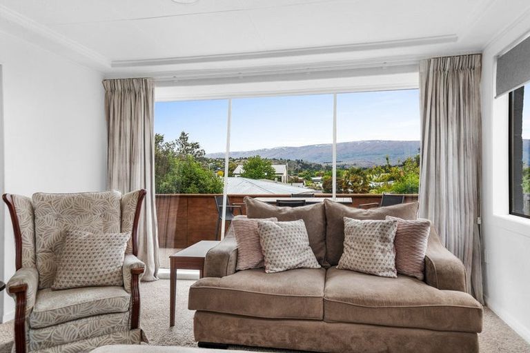 Photo of property in 2 Royal Terrace, Alexandra, 9320