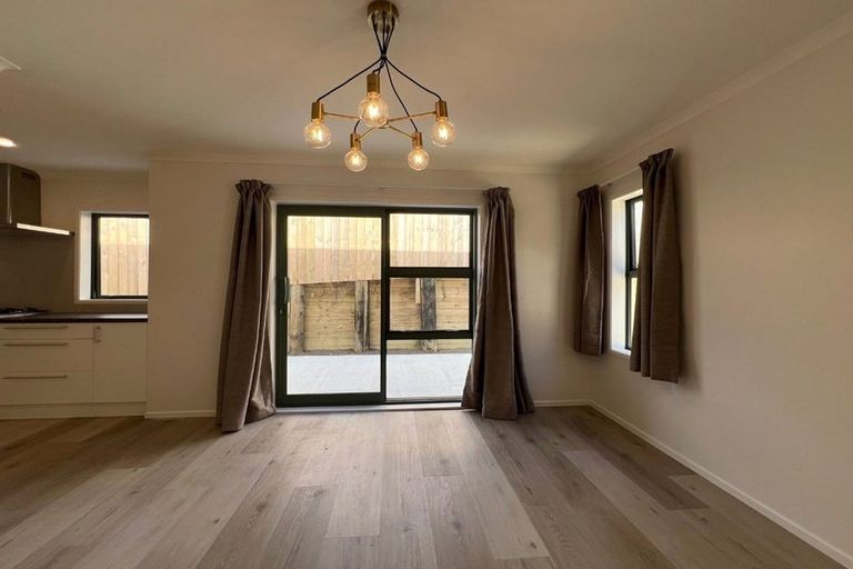 Photo of property in 51 Verran Road, Birkenhead, Auckland, 0626