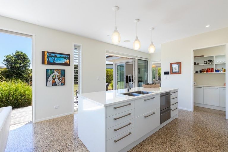 Photo of property in 2 Taumata Road, Omaha, Warkworth, 0986