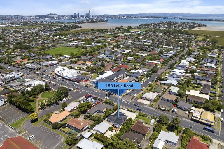 Photo of property in 158 Lake Road, Belmont, Auckland, 0622