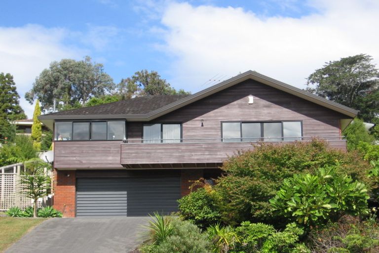 Photo of property in 22 Bayside Drive, Browns Bay, Auckland, 0630