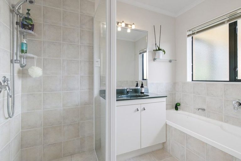 Photo of property in 7 Halstead Place, Huntington Park, Auckland, 2013