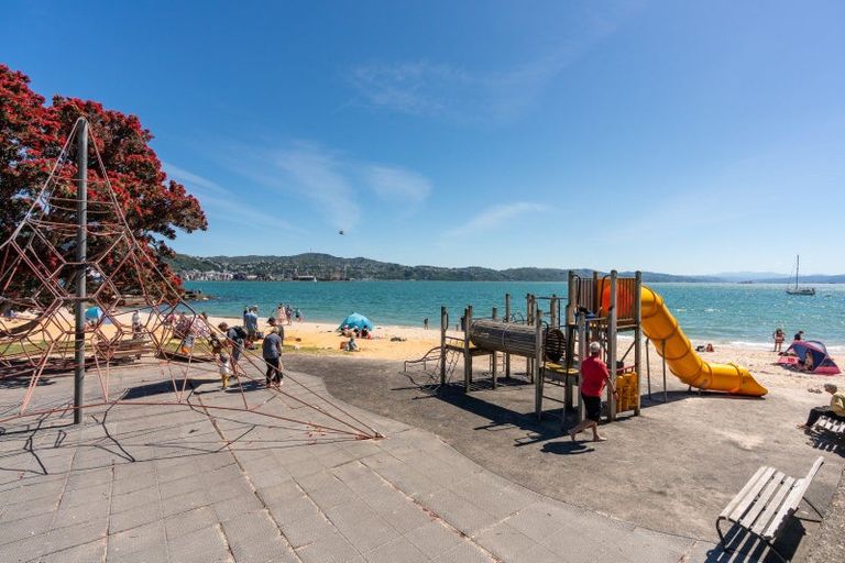 Photo of property in Mariner, 1/140b Oriental Parade, Oriental Bay, Wellington, 6011