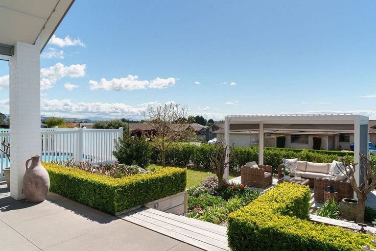 Photo of property in 165 Rowesdale Drive, Ohauiti, Tauranga, 3112