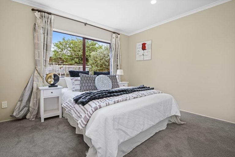 Photo of property in 79a Tiraumea Drive, Pakuranga, Auckland, 2010
