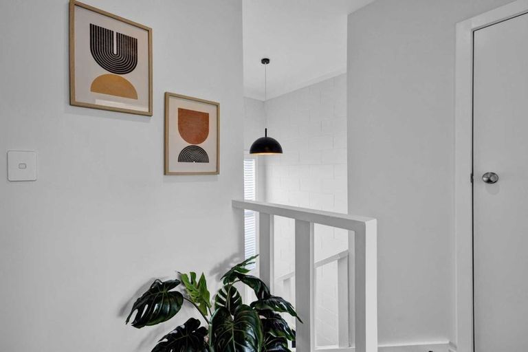 Photo of property in 38b Breakwater Road, Moturoa, New Plymouth, 4310