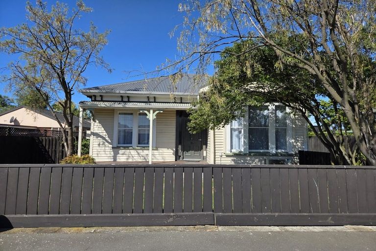 Photo of property in 18 Picton Avenue, Riccarton, Christchurch, 8011