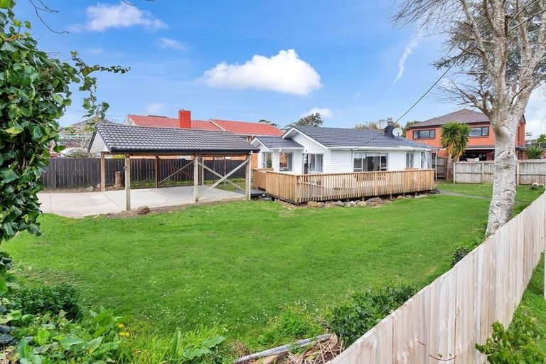 Photo of property in 65 Larnoch Road, Henderson, Auckland, 0610