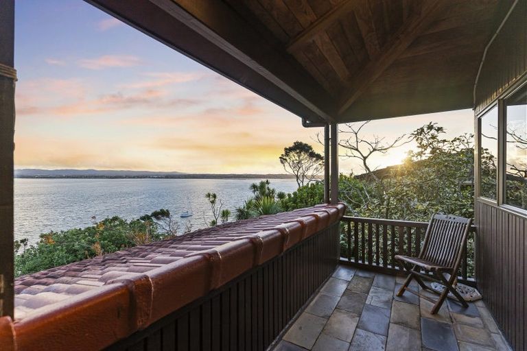 Photo of property in 16 Brigantine Drive, Beach Haven, Auckland, 0626