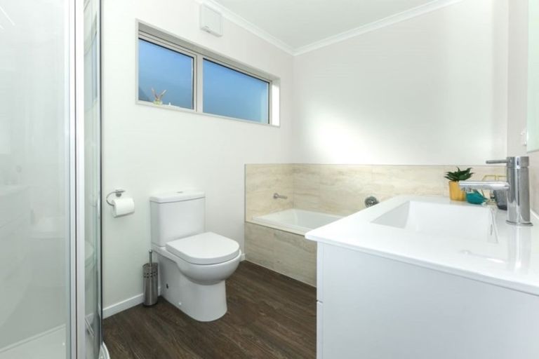 Photo of property in 7 Baxters Rise, Aotea, Porirua, 5024