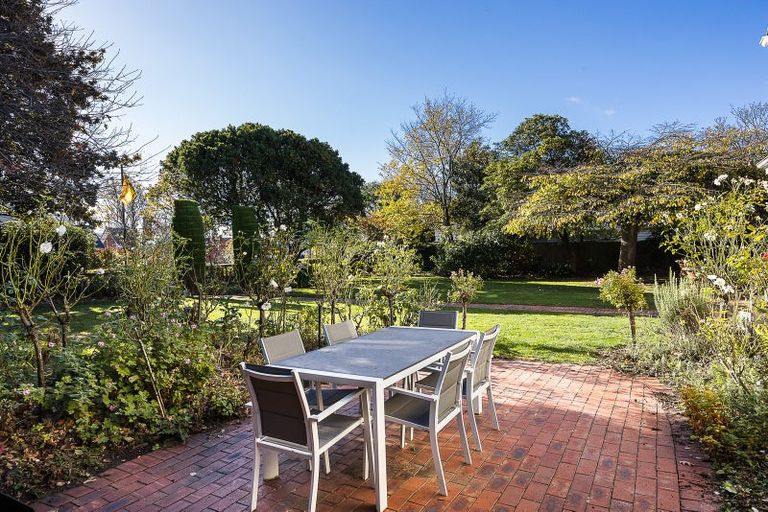 Photo of property in 27 Sandringham Street, Saint Clair, Dunedin, 9012