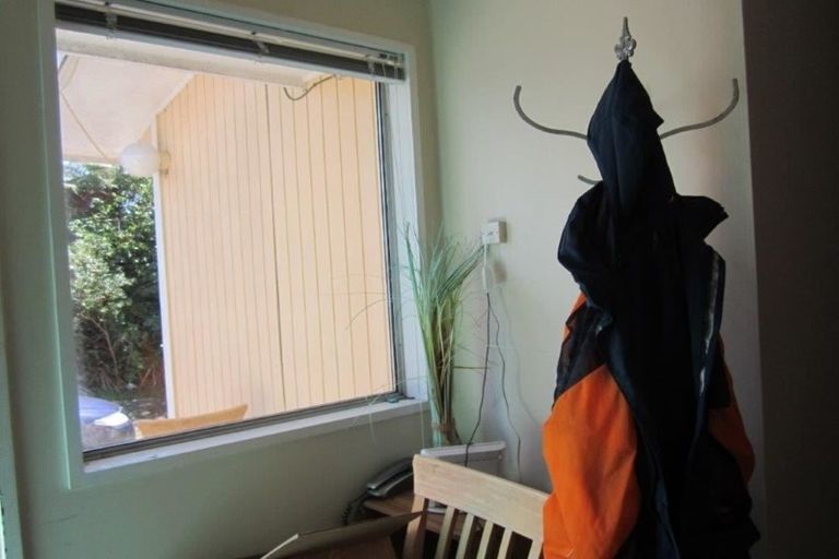 Photo of property in 22 Cron Avenue, Te Atatu South, Auckland, 0610