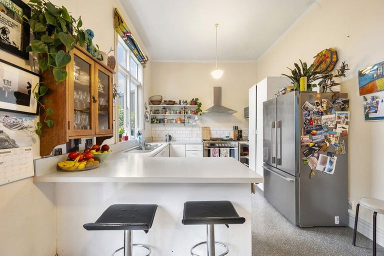 Photo of property in 94 Pirie Street, Mount Victoria, Wellington, 6011