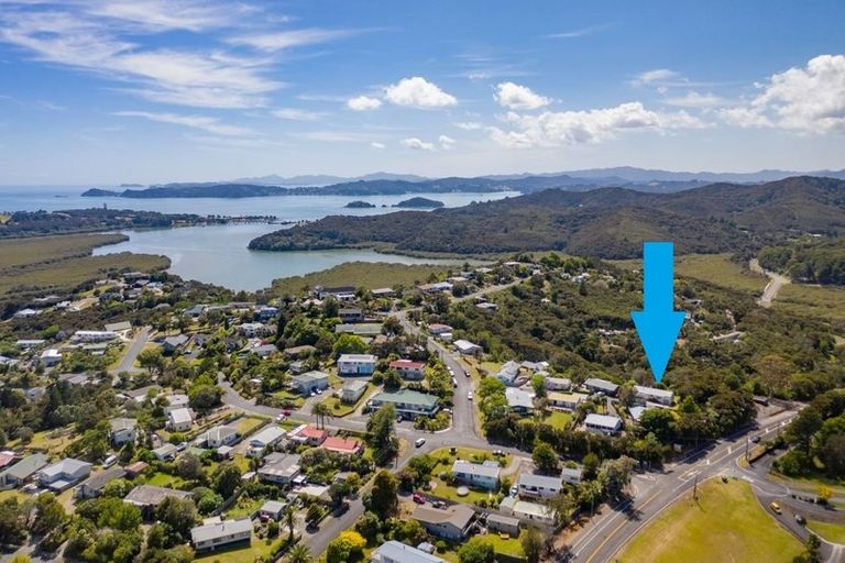 Photo of property in 6 Johnson Lane, Haruru, 0204