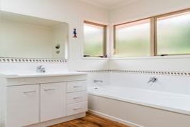 Photo of property in 73 Erskine Road, Maunu, Whangarei, 0110