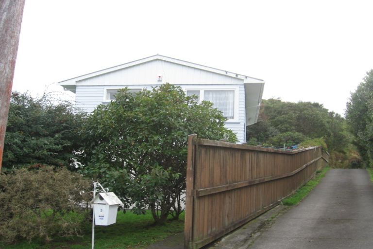Photo of property in 3 Turkington Street, Tawa, Wellington, 5028