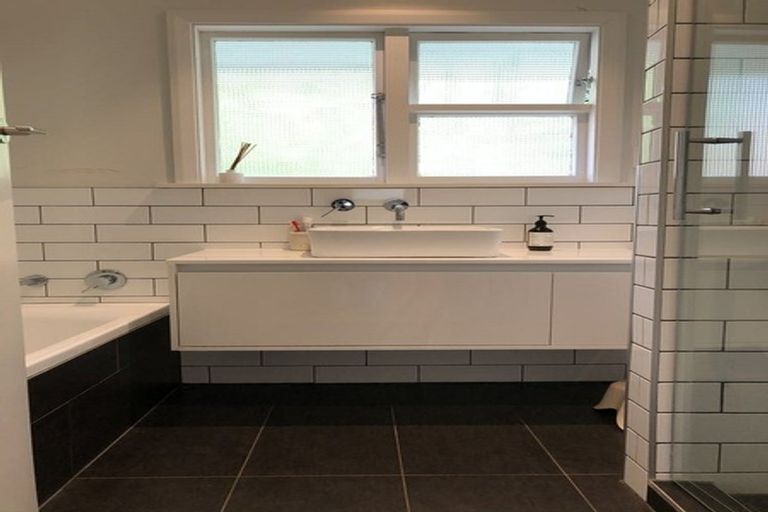 Photo of property in 8 Burgess Street, Sumner, Christchurch, 8081