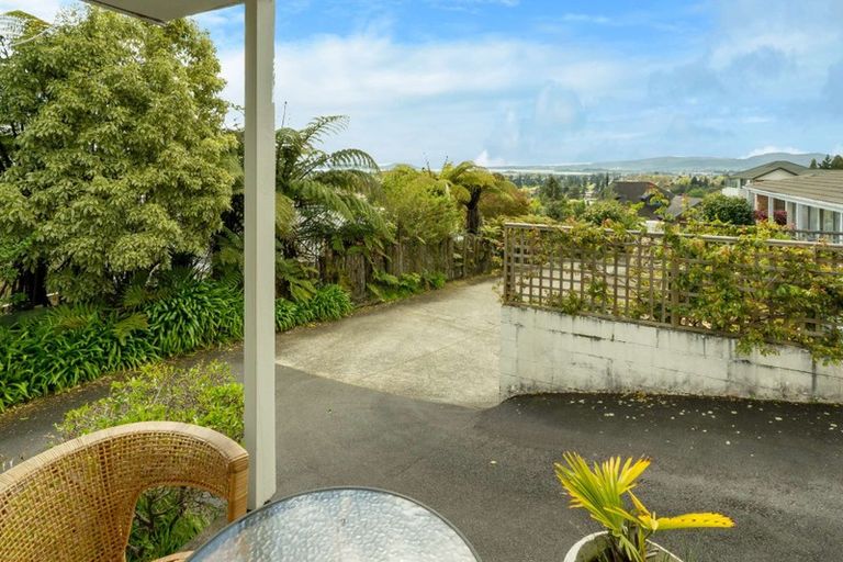 Photo of property in 6b Haratua Place, Springfield, Rotorua, 3015