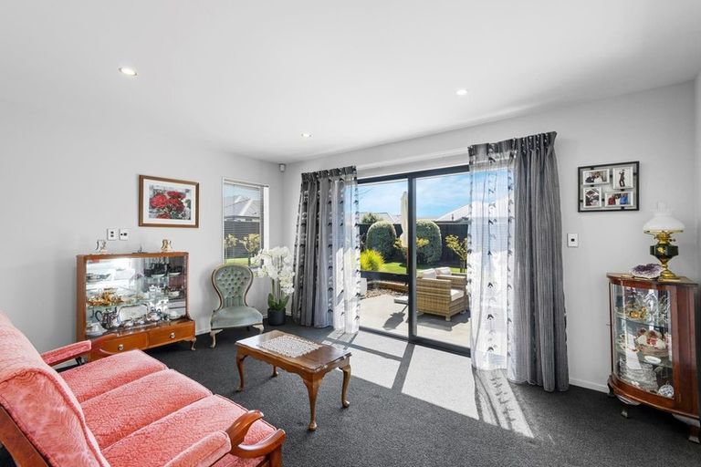 Photo of property in 7 New Creek Mews, Rolleston, 7614