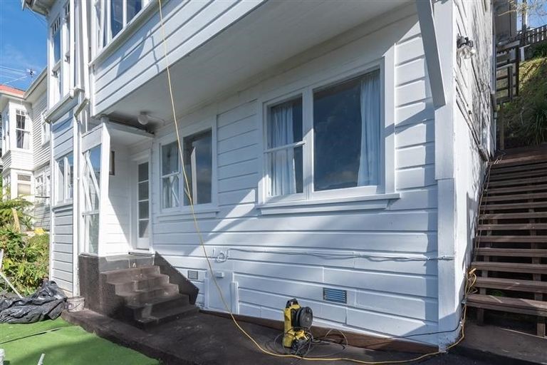 Photo of property in 7 Hadfield Terrace, Kelburn, Wellington, 6012