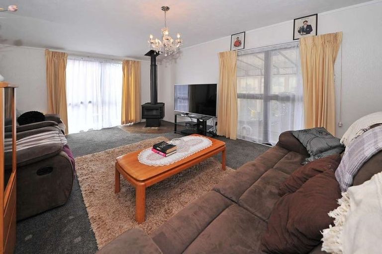 Photo of property in 2/25 Landscape Road, Papatoetoe, Auckland, 2025