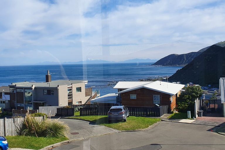 Photo of property in 15 Welland Place, Island Bay, Wellington, 6023