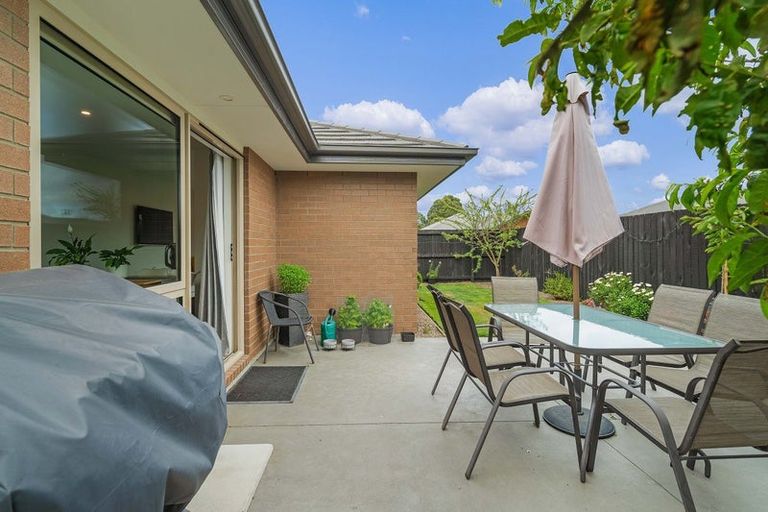 Photo of property in 15 Koareare Avenue, Halswell, Christchurch, 8025