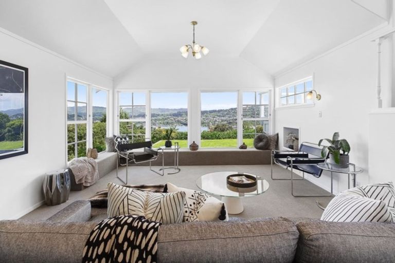 Photo of property in 20 Duchess Place, Maupuia, Wellington, 6022