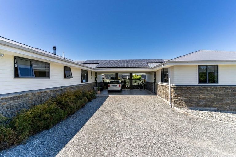 Photo of property in 27 Rhoboro Road, Twizel, 7901