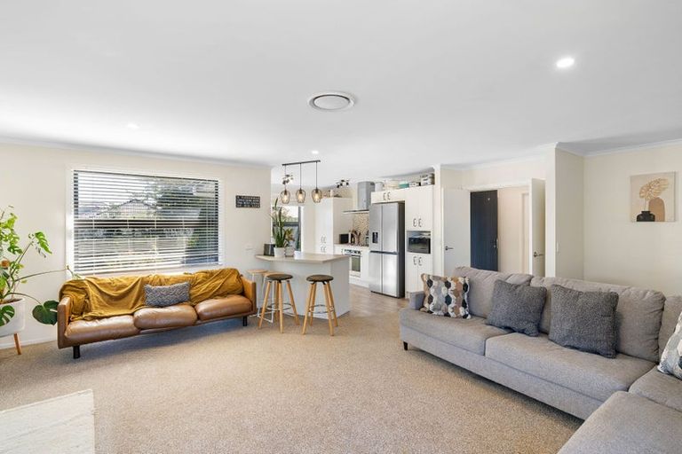 Photo of property in 23 Waipunahau Road, Waikanae, 5036