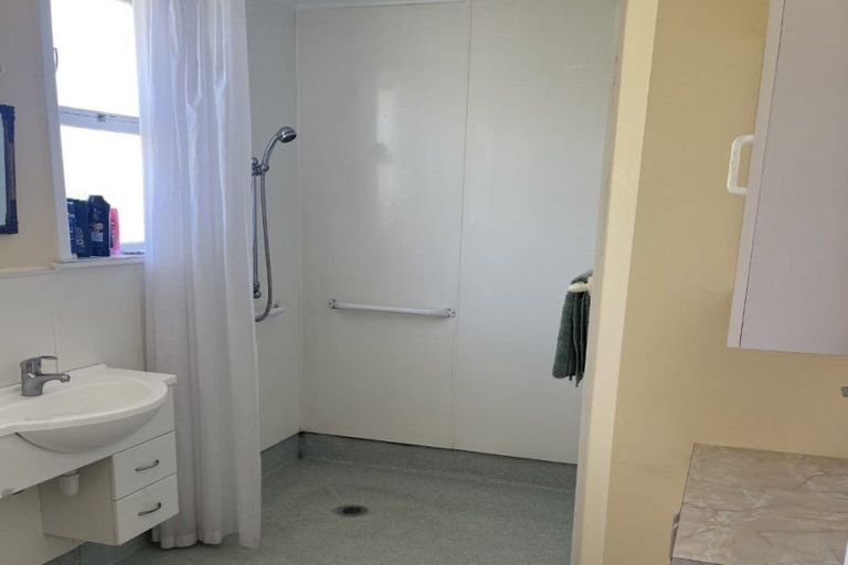 Photo of property in 7 Bowling Road, Greenmeadows, Napier, 4112