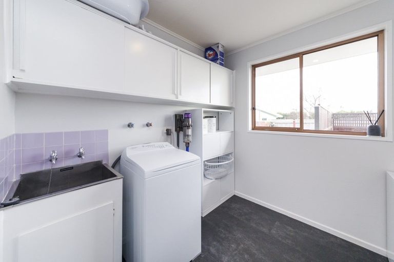 Photo of property in 16 Austin Place, Awapuni, Palmerston North, 4412