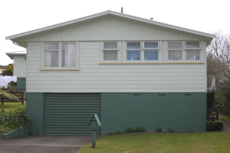 Photo of property in 4 Granby Place, Westown, New Plymouth, 4310