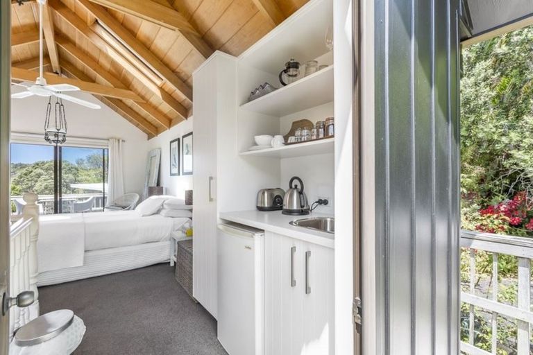 Photo of property in 34 Martin Road, Matakana, Warkworth, 0985