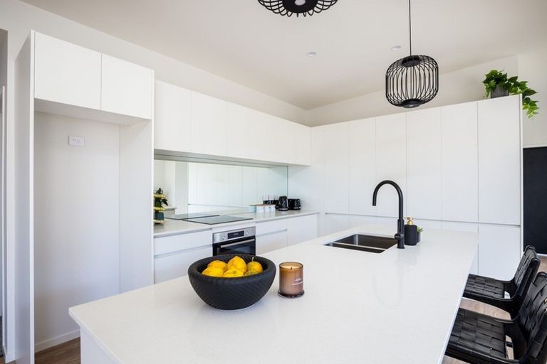 Photo of property in 72 Aratapu Street, Waitara, 4320