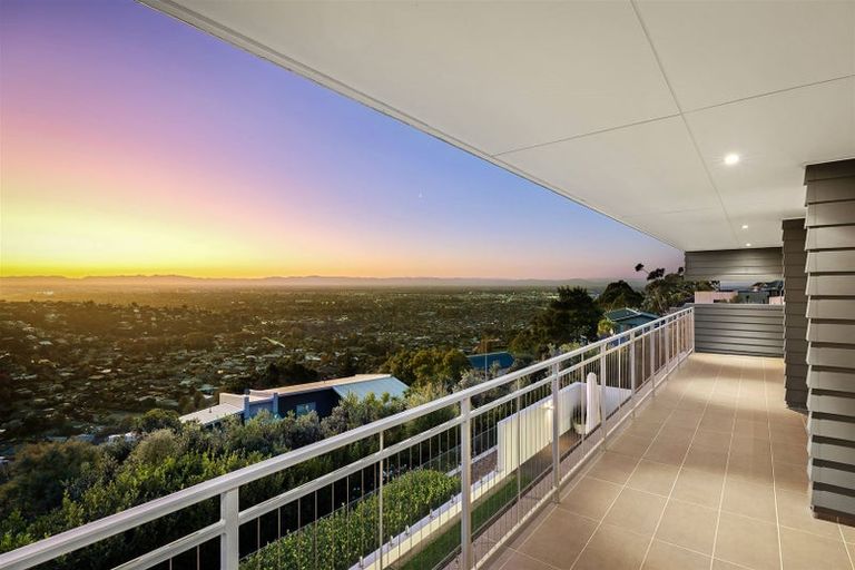 Photo of property in 6 Yelverton Place, Huntsbury, Christchurch, 8022