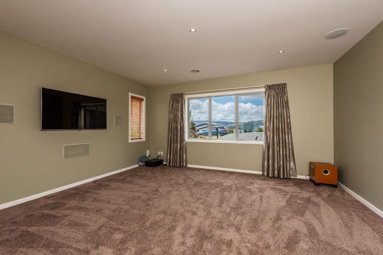Photo of property in 107 Endeavour Drive, Whitby, Porirua, 5024