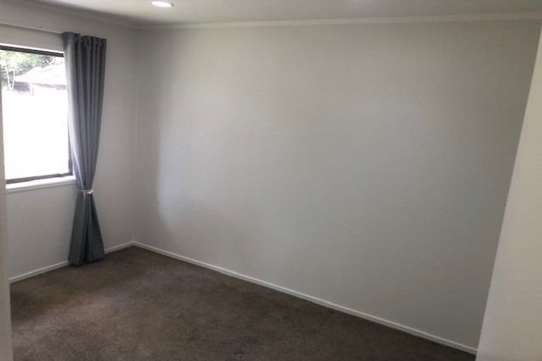 Photo of property in 21 Palliser Lane, Browns Bay, Auckland, 0630