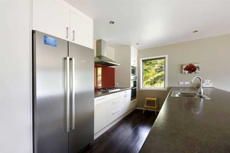 Photo of property in 10 Worlds End Road, Tennyson Inlet, 7195