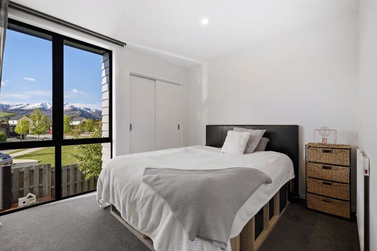 Photo of property in 4 Lauder Street, Lake Hayes, Queenstown, 9304