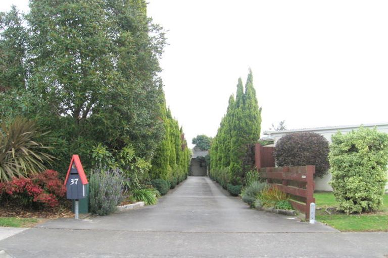 Photo of property in 37 Upham Crescent, Taradale, Napier, 4112