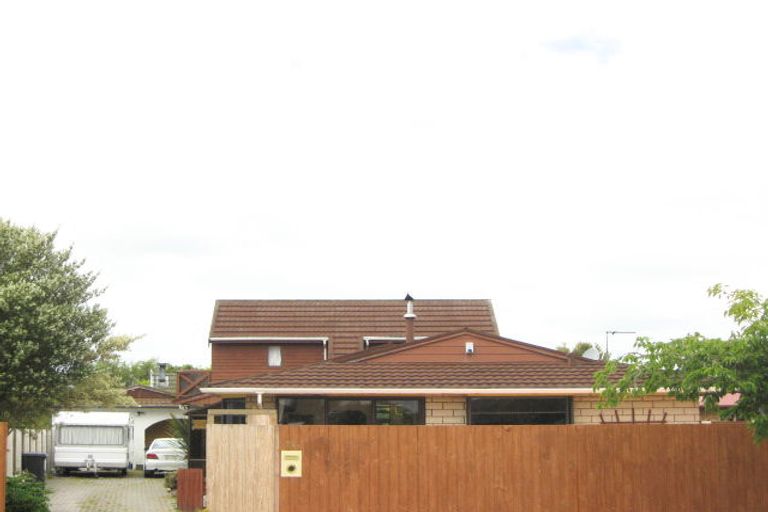 Photo of property in 74 Grimseys Road, Redwood, Christchurch, 8051