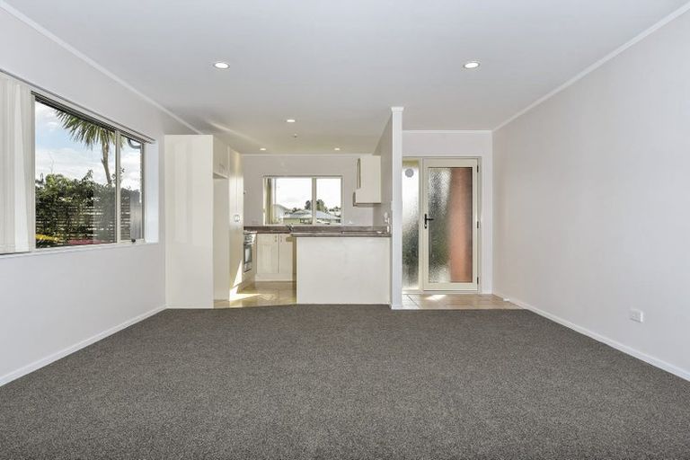 Photo of property in 45 Martin Jugum Lane, Ranui, Auckland, 0612