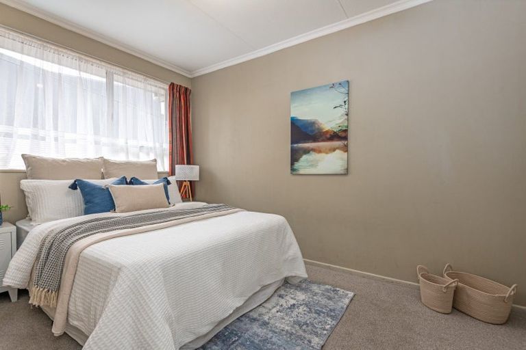 Photo of property in 12 Kiwi Court, Roslyn, Palmerston North, 4414