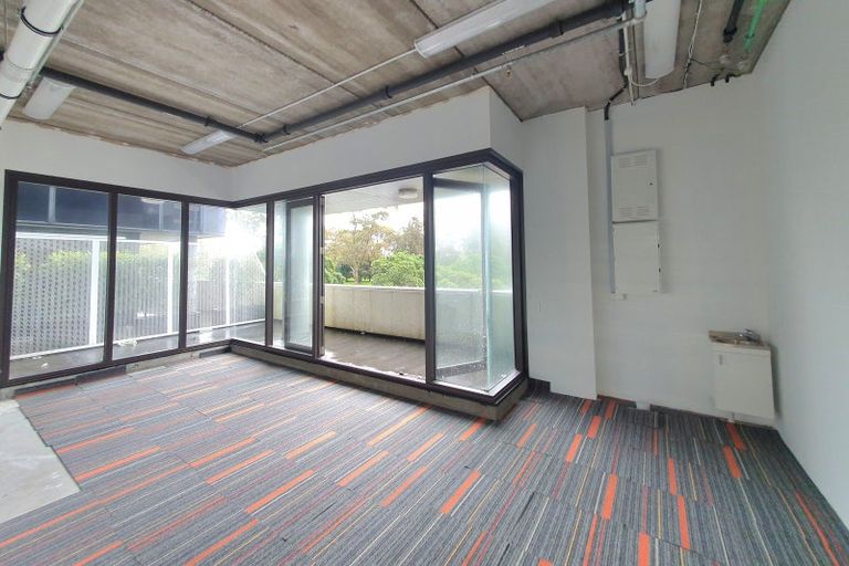 Photo of property in Twin Towers, 811/17 Putney Way, Manukau, Auckland, 2104