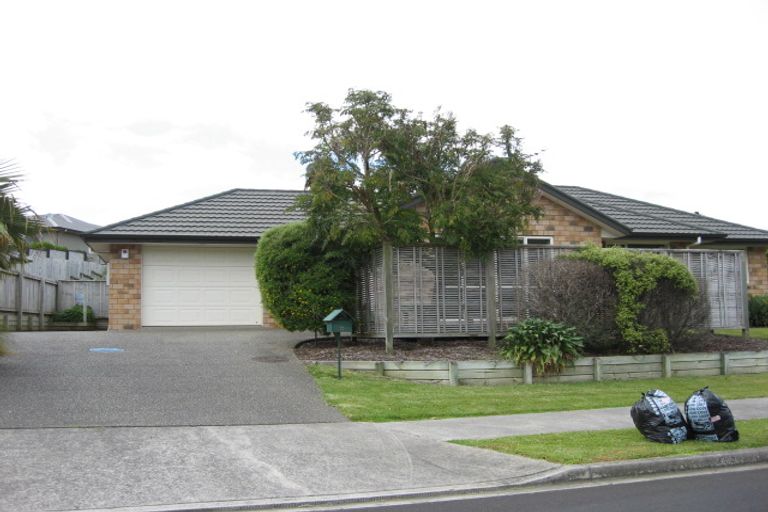 Photo of property in 10a Max Short Drive, Pukekohe, 2120