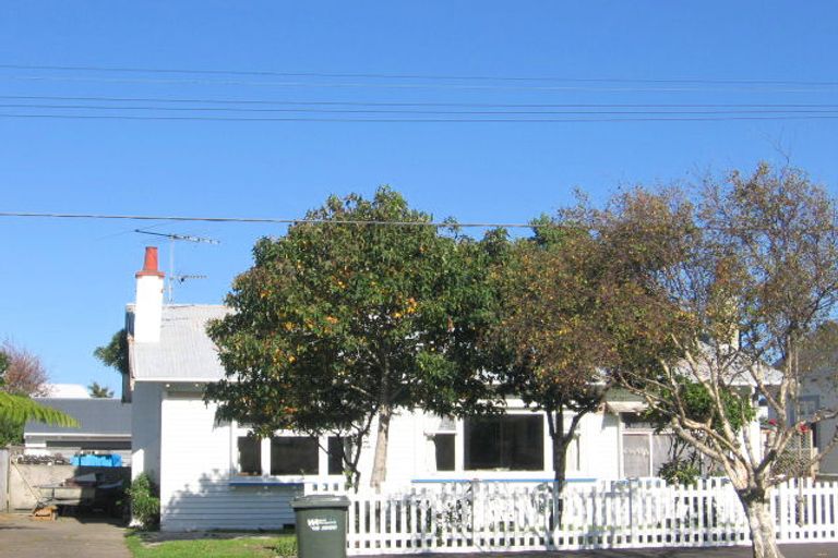 Photo of property in 28 Hume Street, Alicetown, Lower Hutt, 5010