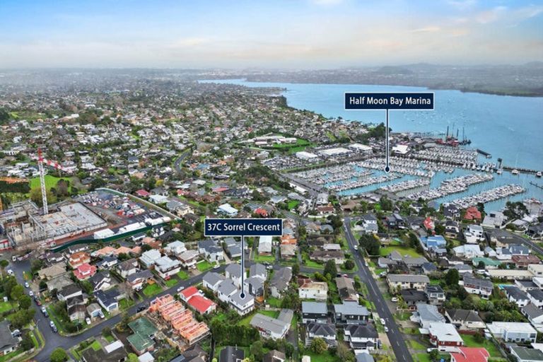 Photo of property in 37b Sorrel Crescent, Bucklands Beach, Auckland, 2012