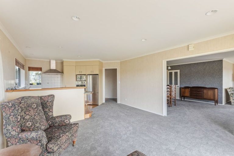 Photo of property in 18 Ashmore Drive, Frankleigh Park, New Plymouth, 4310